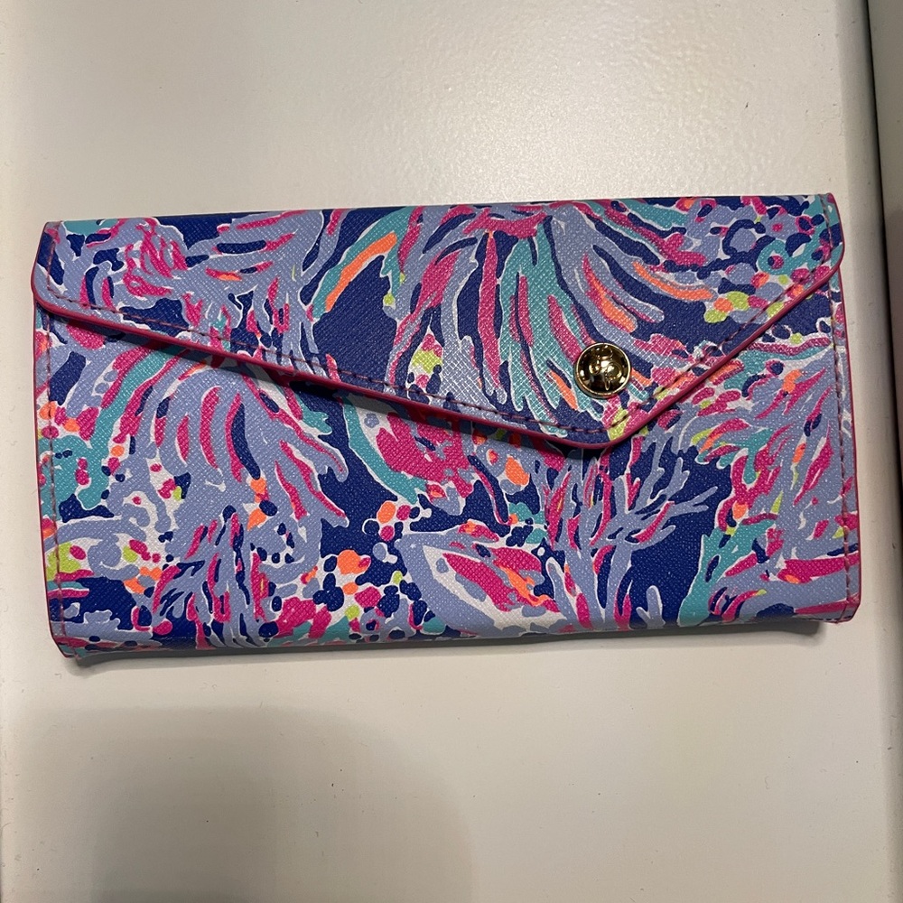 Foldable Lilly Pulitzer sunglasses case